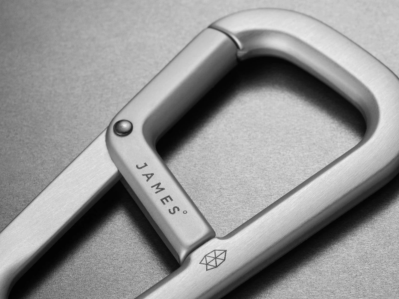 James Brand Hardin Silver Carabiner - Silver