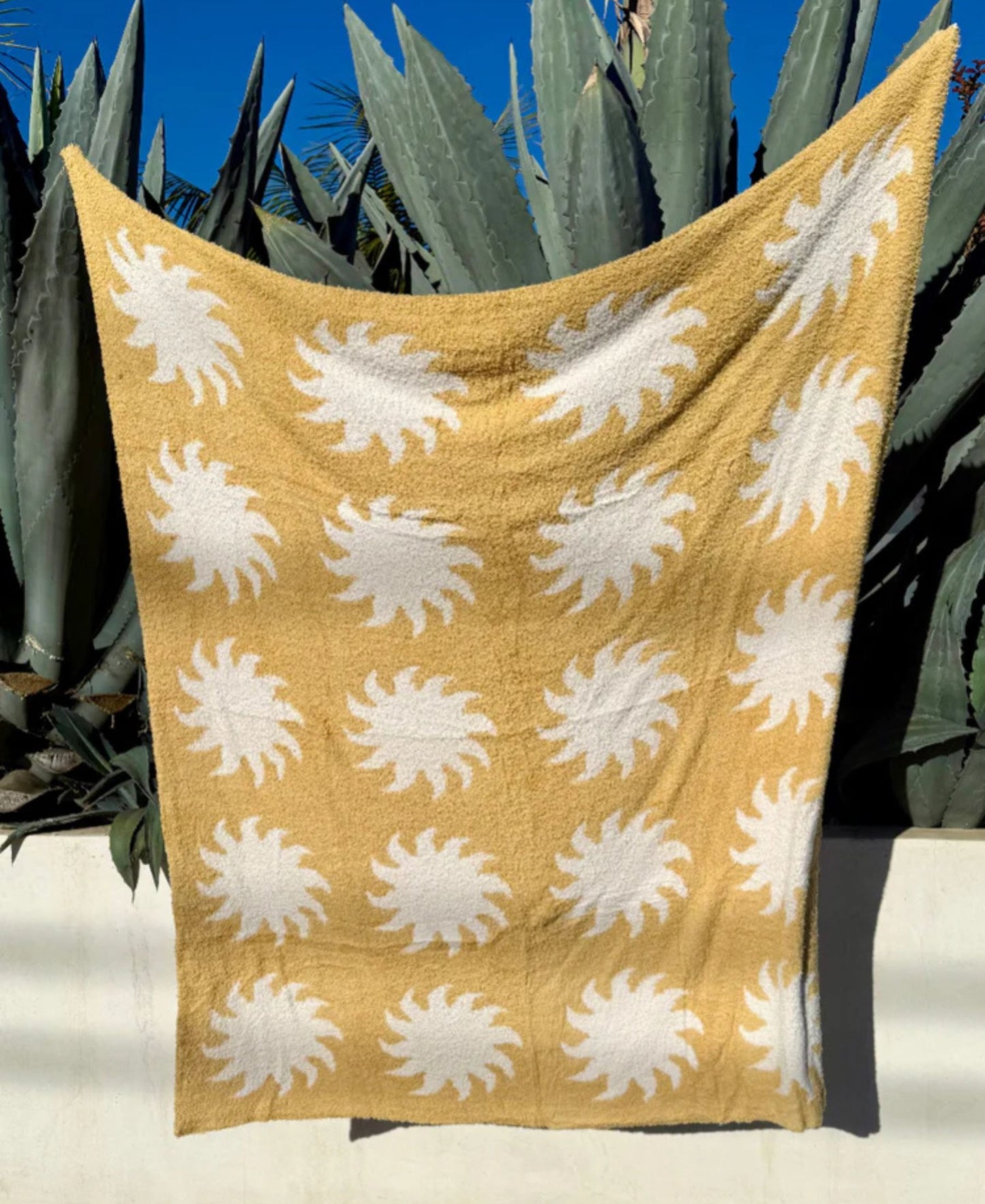 Sundream Suns Plush Throw - Marigold