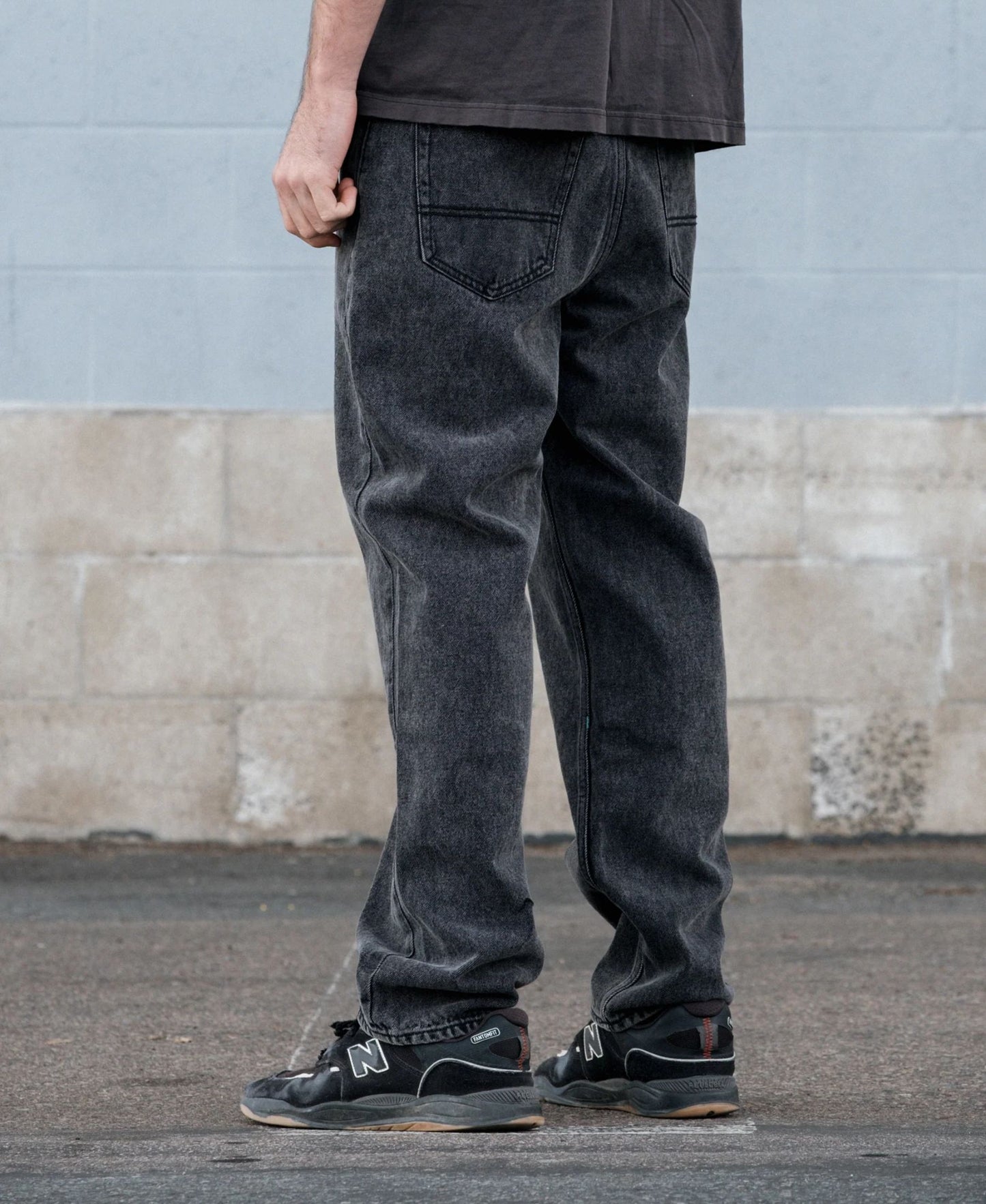 Vissla Let Loose 5 Pocket Jean - Washed Black