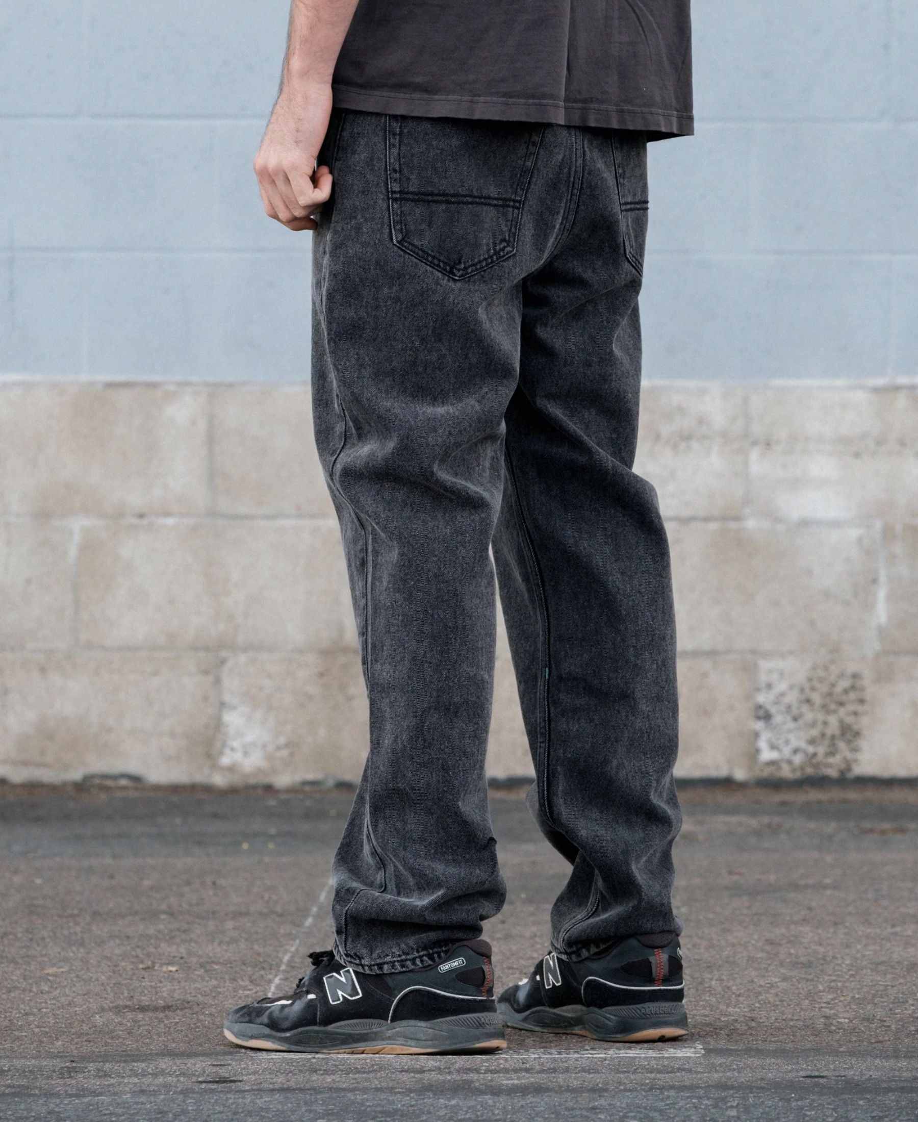 Vissla Let Loose 5 Pocket Jean - Washed Black
